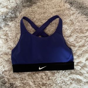 Blue dri-fit Nike sports bra in size extra small. Perfect condition hardly worn.